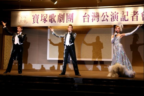【特稿】百年風華．寶塚歌劇團 2013 公演正式登台 